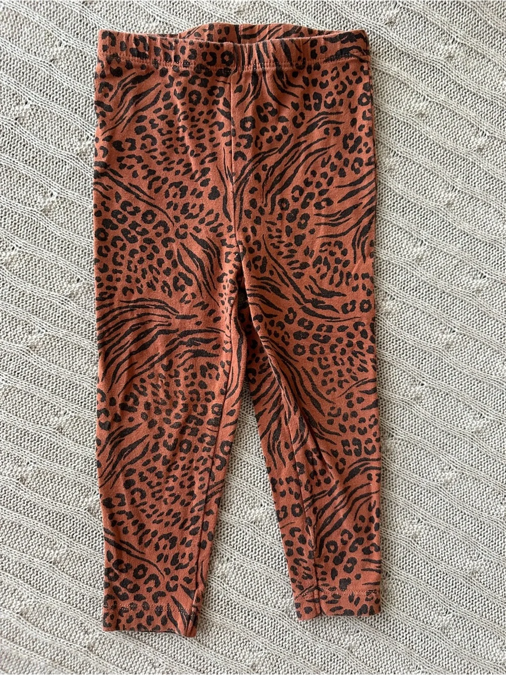 EUC Carter’s 3pc Baby Girl Outfit Set, Purple Leopard, 24 Months
